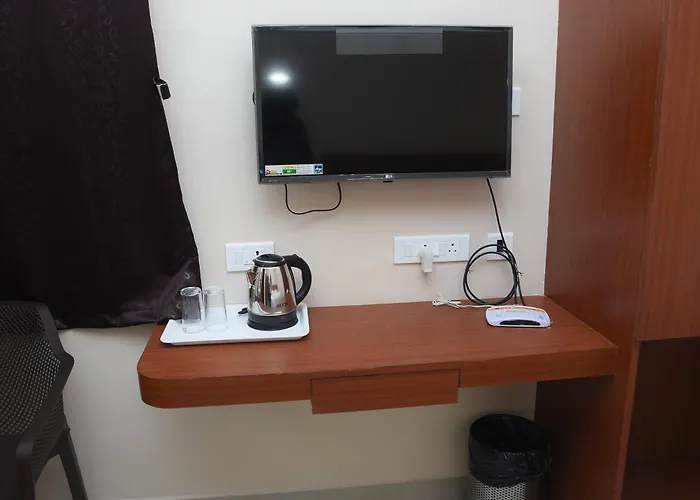 Sri Selvaas Inn